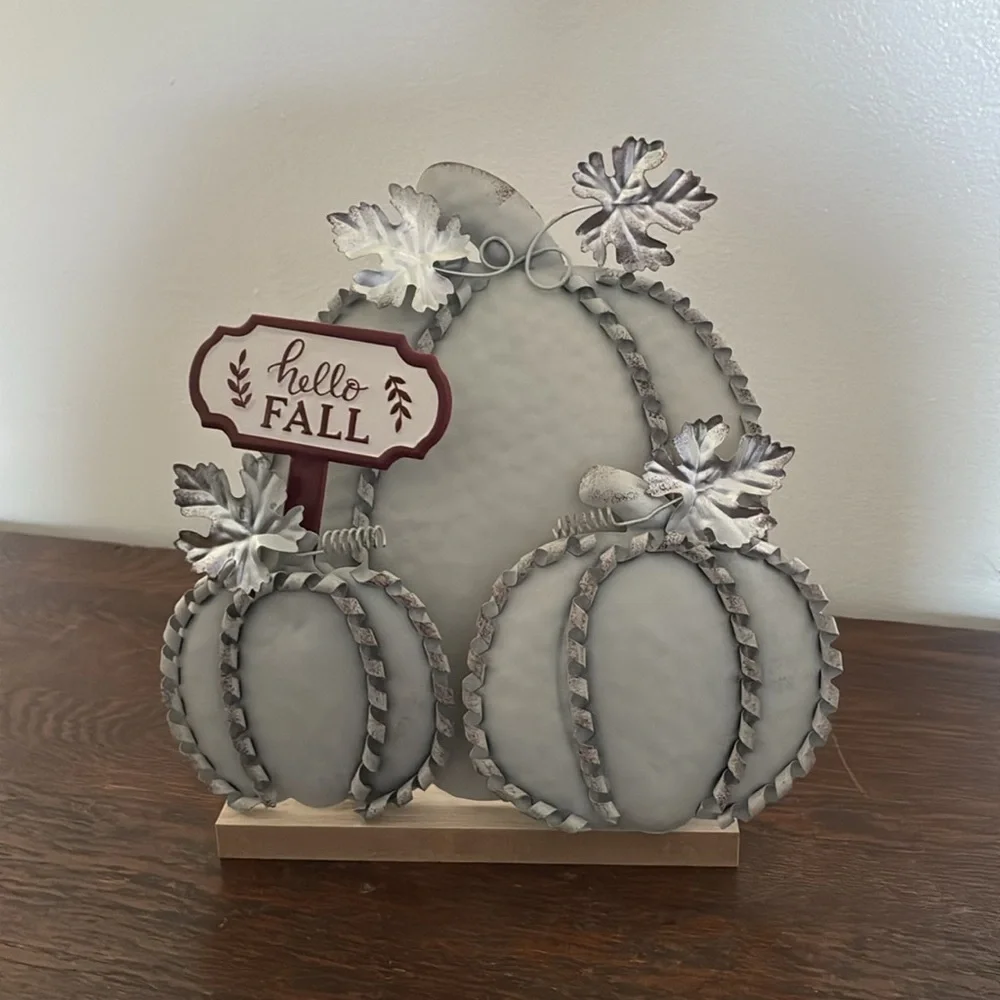 NWT- Silver Metal Pumpkins Trio Decoration w/ Hello Fall Sign on Wood Base 🍁